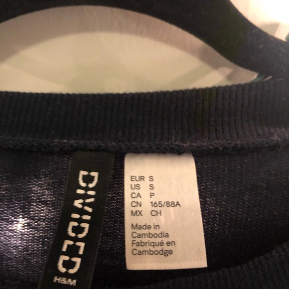 “Superior” H&M T-Shirt - Picture 4 of 4